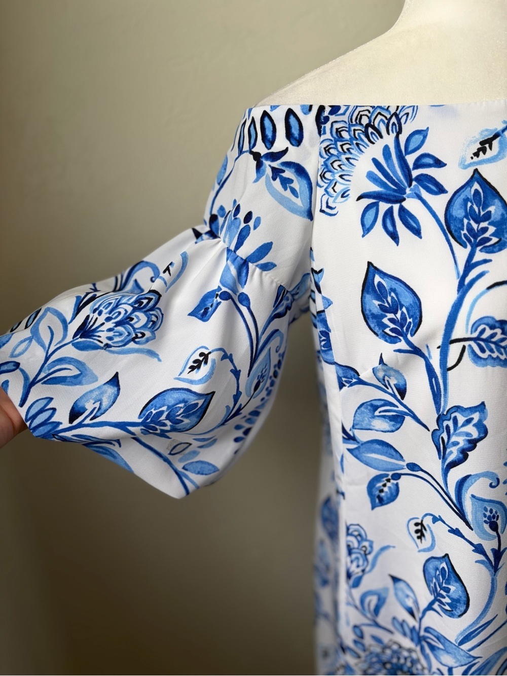 Rabbit Rabbit Rabbit Designs Blue White Floral Off Shoulder Shift Dress 6 - Picture 4 of 9